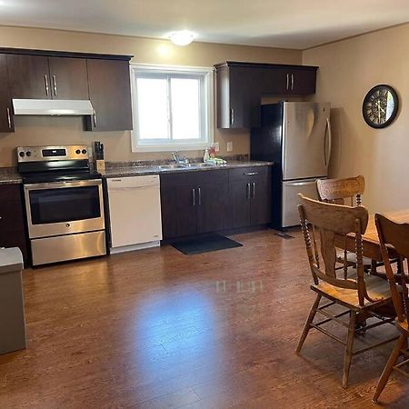 Cozy 2 Bedroom Home In Chatham - Left Side Bagian luar foto