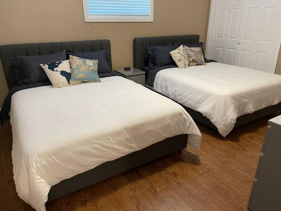 Cozy 2 Bedroom Home In Chatham - Left Side Bagian luar foto